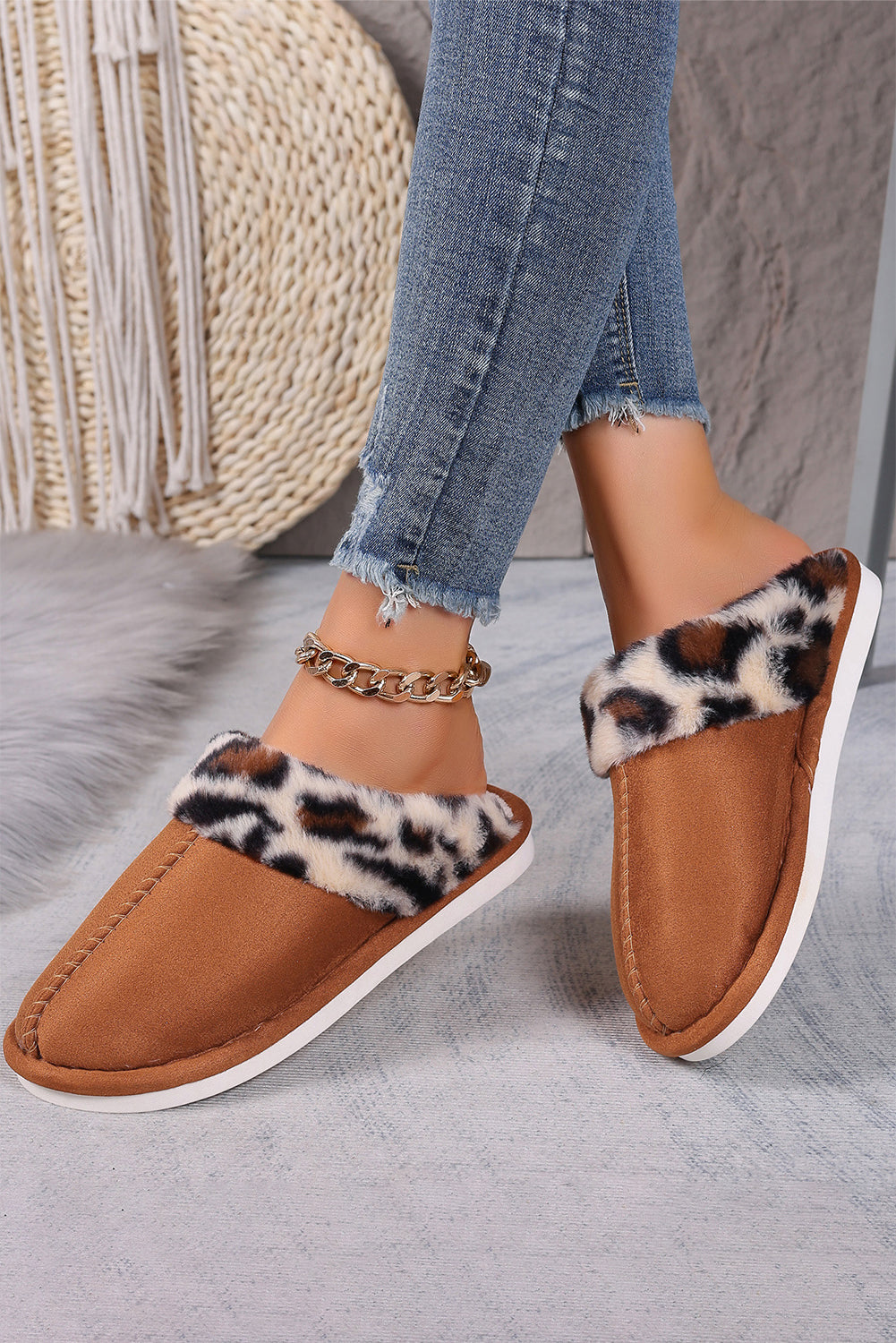 Chestnut Anti-Skid Leopard Fluffy Slippers