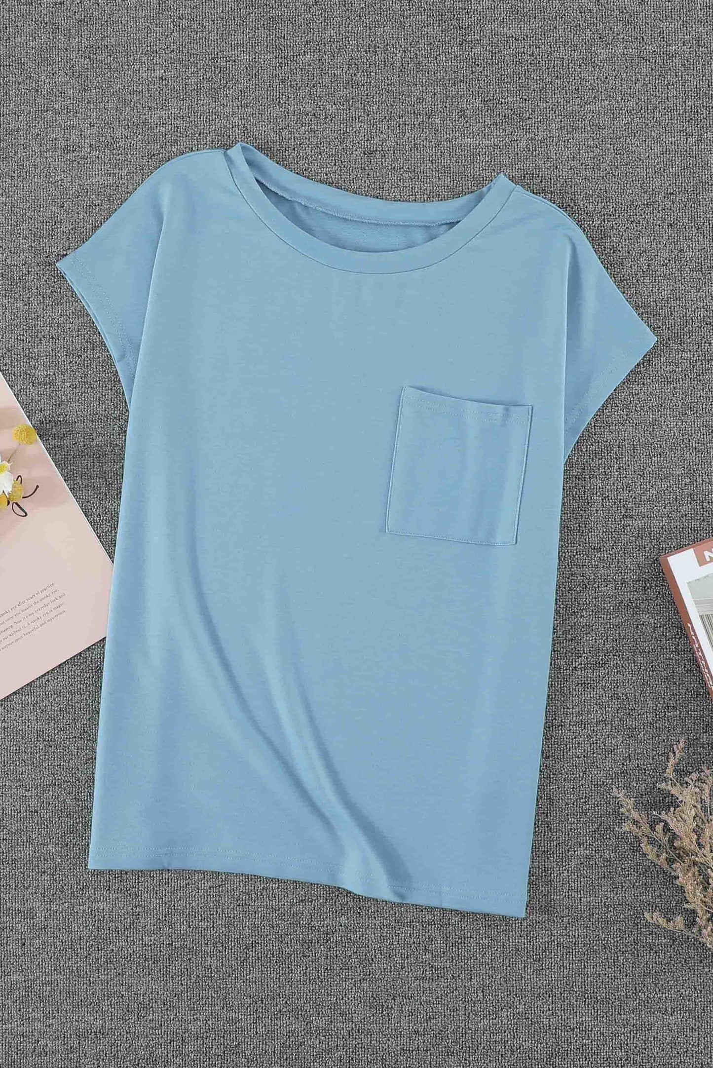 Light Blue Solid Color Short Sleeve Basic T Shirt with Patch Pocket