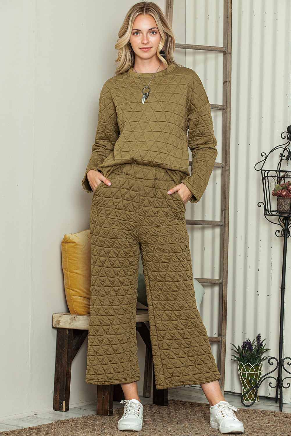 Green Solid Color Quilted Long Sleeve Top and Wide Leg Pants Set