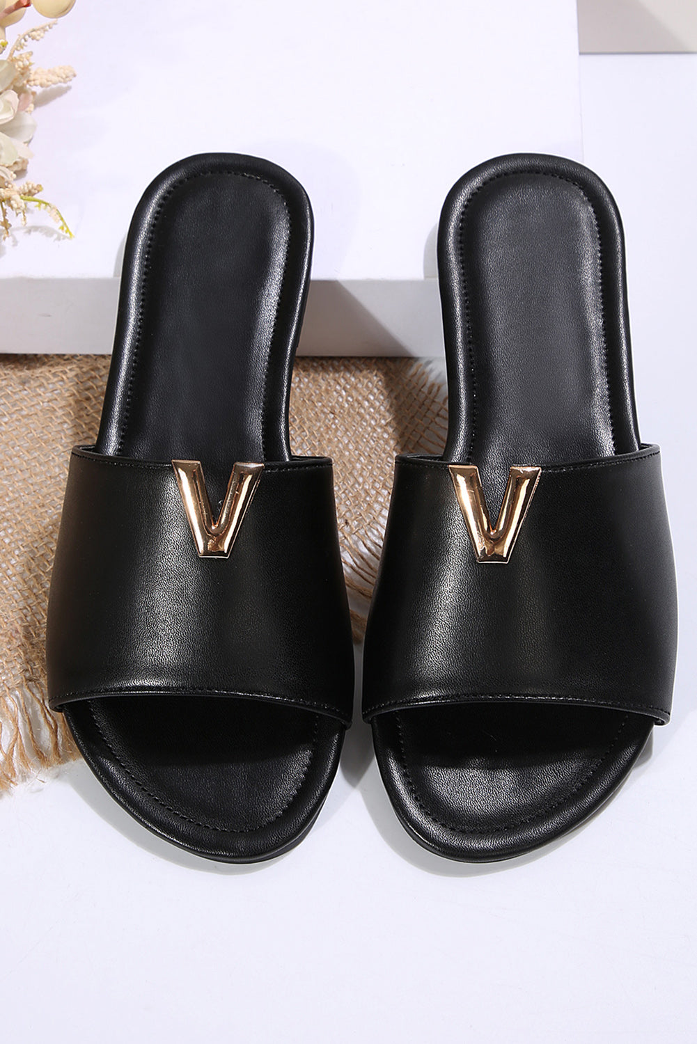 Black V Shape Metal Decor Open Toe Slippers