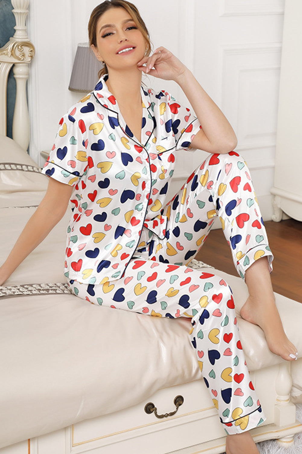 White Heart Graphic Lapel Collar T Shirt And Pant Pajama Set