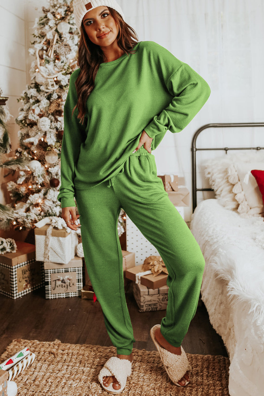 Spinach Green Long Sleeve Pullover & Jogger Pants Lounge Set